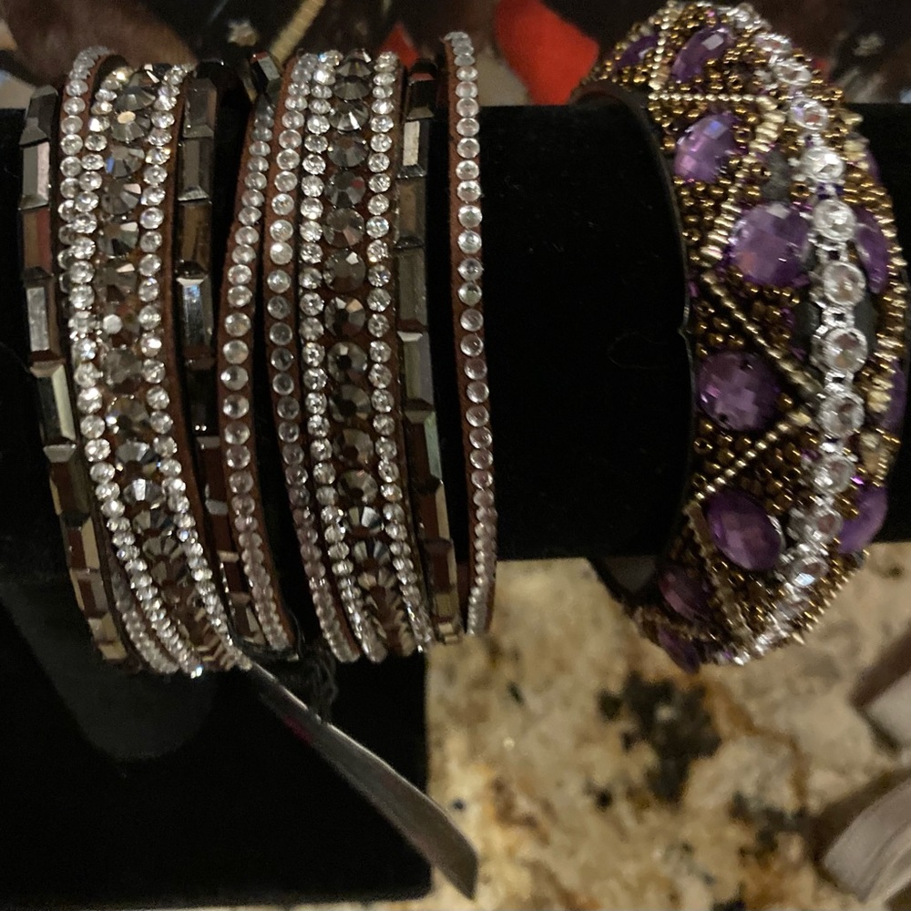 NWT Paparazzi Bracelet & Purple Rhinestone Fashion Jewelry Bracelet